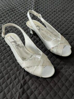 Silver Sling Back Heels 8.5 Wide
